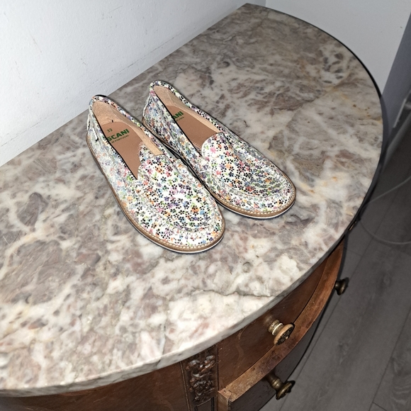 Fascani Floral Kids Girls Dress Shoes Size 33 (US 2) New Unboxed - Picture 1 of 1